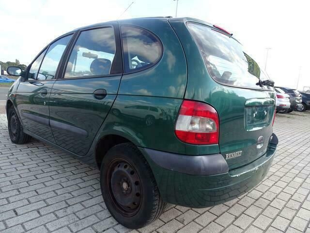 Occasion Renault Mégane 107 PK (78 kW) 2000 Groen Sedan