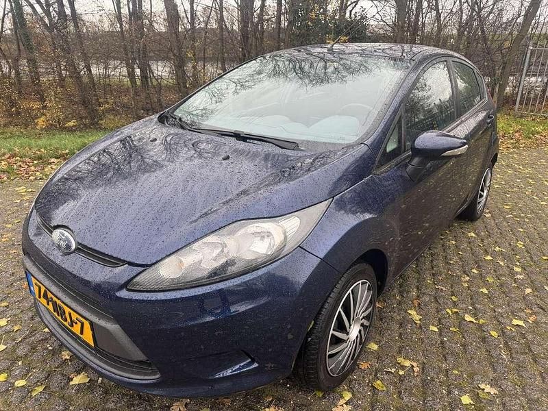 Gebruikt 2009 Ford Fiesta Trend Sedan | € 2.450 (Eerlijke prijs) - Afbeelding 1/4