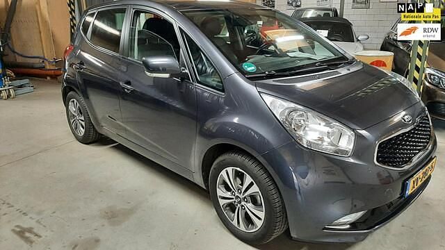Grijs Gebruikt 2016 Kia Venga Hatchback | € 13.350 (Eerlijke prijs) - Afbeelding 1/4