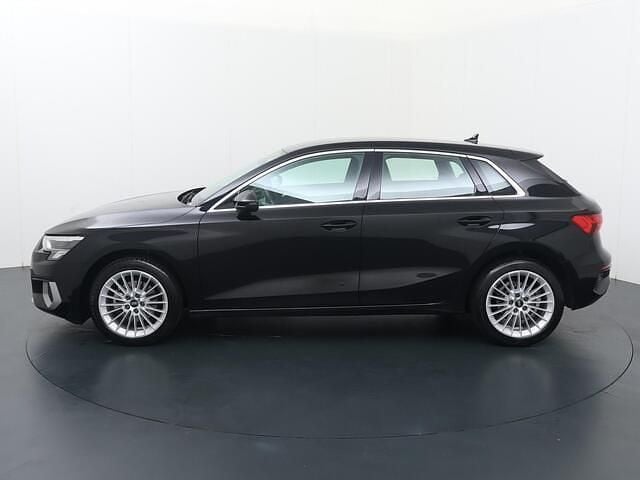 Zwart Gebruikt 2021 Audi A3 Sportback Advanced Hatchback | € 26.840 (Eerlijke prijs) - Afbeelding 1/3
