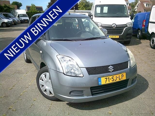 Grijs Gebruikt 2006 Suzuki Swift GLS Hatchback | € 1.150 (Goede deal) - Afbeelding 1/4