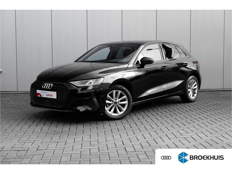 Zwart Occasion 2023 Audi A3 Sportback Proline Hatchback | € 27.940 (Eerlijke prijs) - Afbeelding 1/4