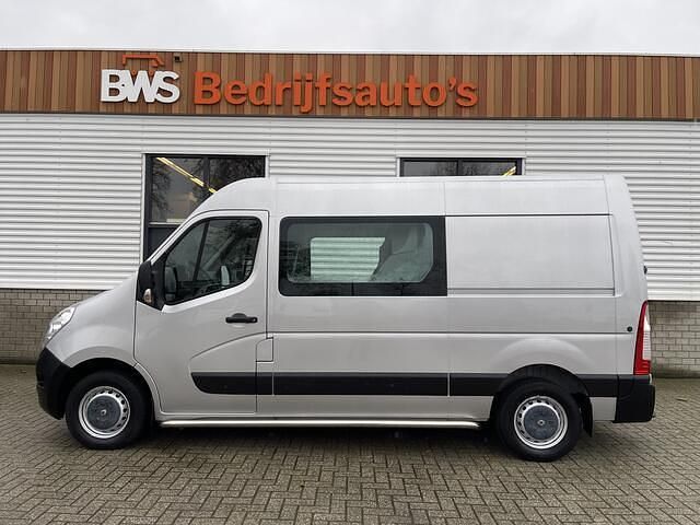 Zilver (metallic) Gebruikt 2019 Renault Master Van | € 19.950 (Duur) - Afbeelding 1/4