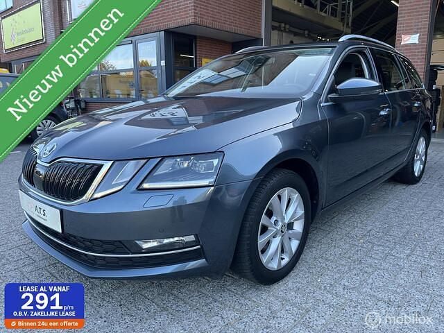 Grijs Gebruikt 2018 Skoda Octavia Business Line Stationwagen | € 17.495 (Eerlijke prijs) - Afbeelding 1/4