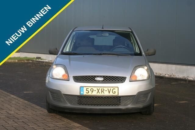 Grijs Gebruikt 2007 Ford Fiesta Cool & Sound Edition Hatchback | € 1.799 (Eerlijke prijs) - Afbeelding 1/4