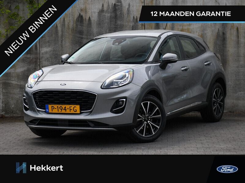 Grijs Gebruikt 2022 Ford Puma Titanium SUV | € 23.495 (Goede deal) - Afbeelding 1/4