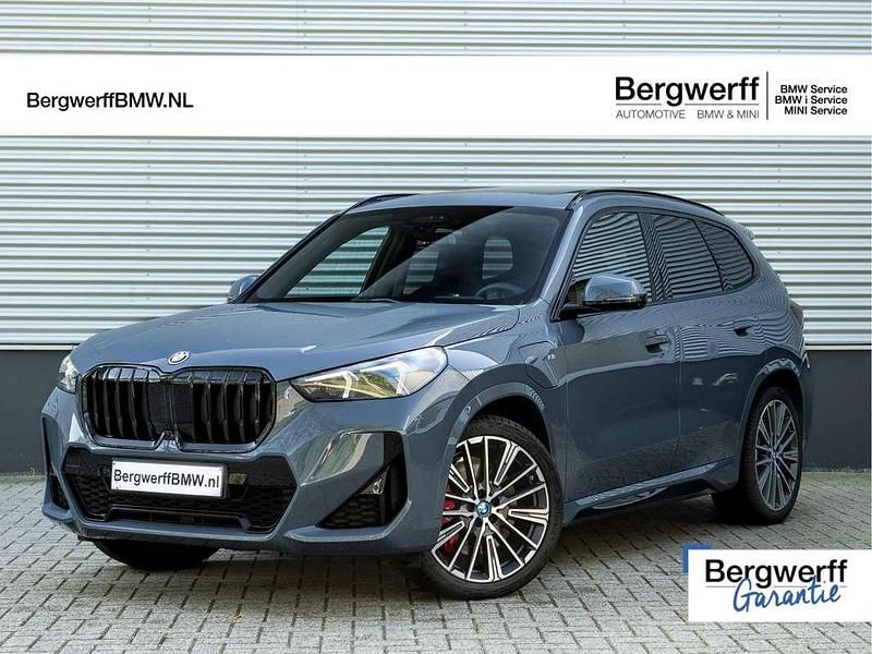 Grijs Gebruikt 2025 BMW X1 M Sport SUV | € 69.875 - Afbeelding 1/4