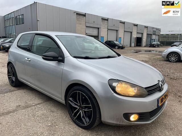 Grijs Gebruikt 2009 VW Golf VI Sport Hatchback | € 3.999 (Eerlijke prijs) - Afbeelding 1/4