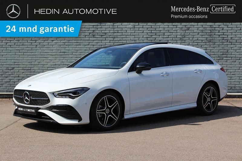 Wit Gebruikt 2024 Mercedes CLA180 Shooting Brake AMG line Stationwagen | € 43.900 - Afbeelding 1/4