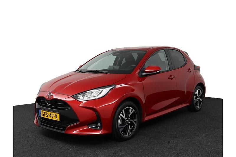 Gebruikt 2024 Toyota Yaris Hybrid Edition | € 26.450 (Goede deal) - Afbeelding 1/1