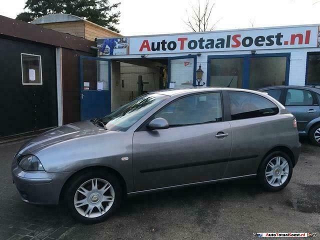 Beige Occasion 2004 Seat Ibiza Stella Hatchback | € 1.999 (Eerlijke prijs) - Afbeelding 1/4