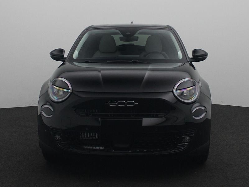 Nieuw Fiat 600 La Prima 145 PK (106 kW) 2025 Zwart SUV