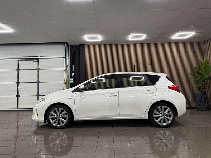 Occasion Toyota Auris Hybrid Executive 99 PK (72 kW) 2013 Wit (metallic) Hatchback