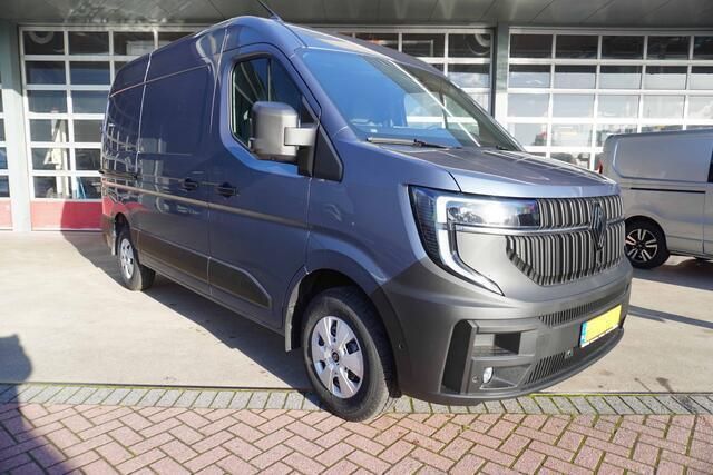 Blauw Gebruikt 2024 Renault Master Van | € 38.850 (Duur) - Afbeelding 1/4