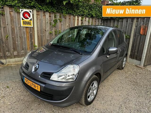 Grijs Gebruikt 2010 Renault Modus Expression MPV | € 5.545 (Iets duurder) - Afbeelding 1/4