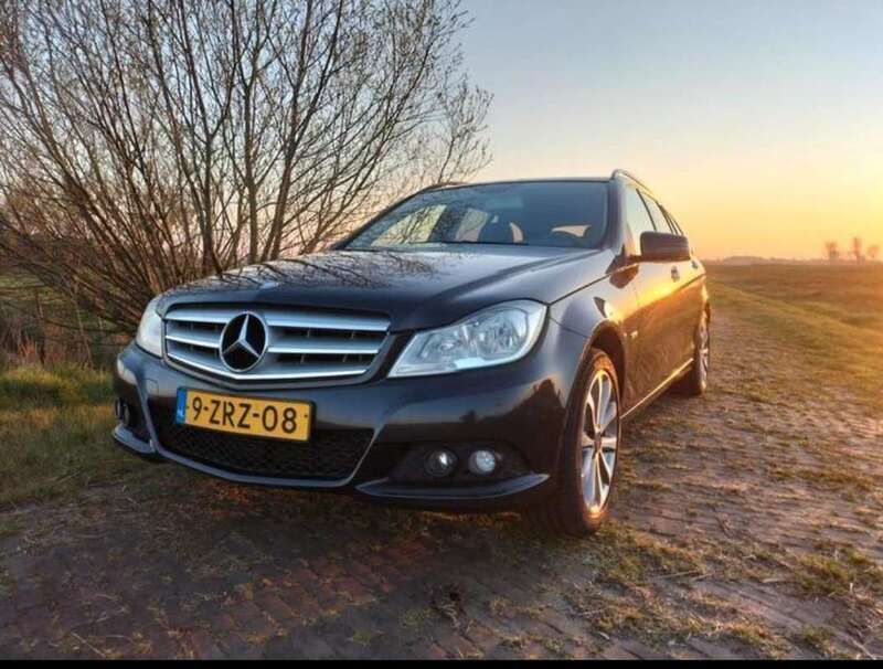 Zwart Gebruikt 2011 Mercedes C200 Stationwagen | € 4.975 (Iets duurder) - Afbeelding 1/4