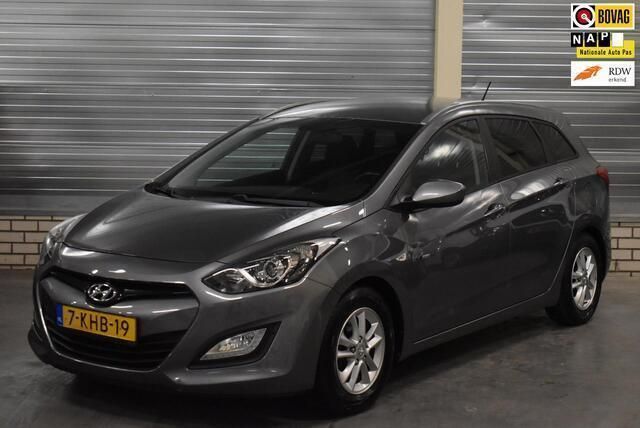 Grijs Gebruikt 2013 Hyundai i30 Stationwagen | € 8.450 (Eerlijke prijs) - Afbeelding 1/4