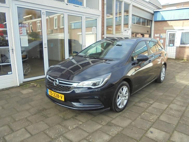 Occasion 2018 Opel Astra Edition Stationwagen | € 9.450 (Eerlijke prijs) - Afbeelding 1/4