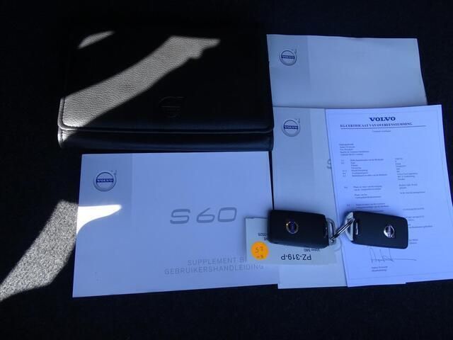 Occasion Volvo S60 Dynamic 190 PK (139 kW) 2017 Grijs, metallic lak Sedan