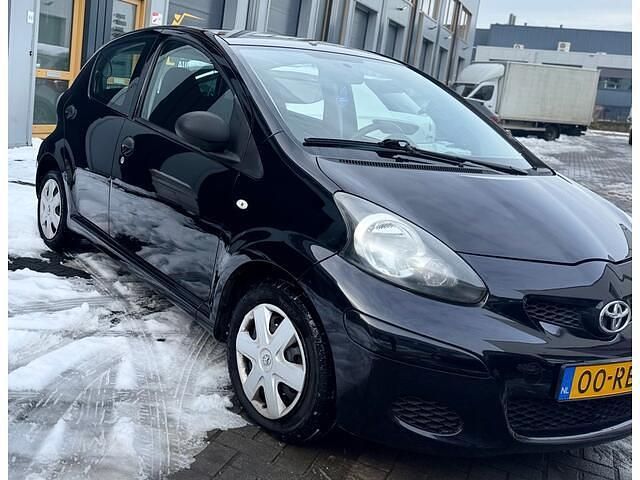 Occasion Toyota Aygo 68 PK (50 kW) 2011 Zwart Hatchback