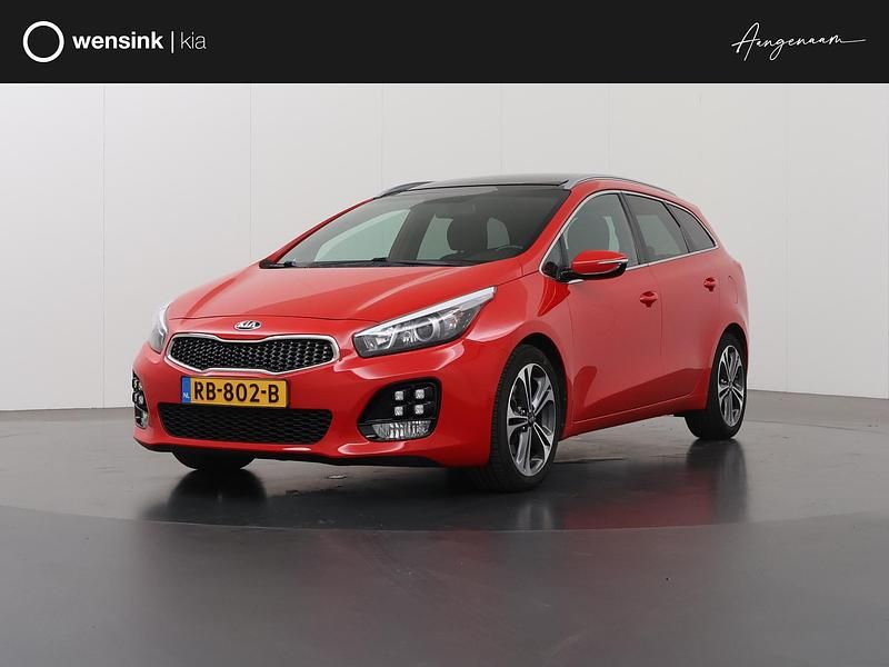 Rood Gebruikt 2017 Kia Ceed Sportswagon GT-Line Stationwagen | € 12.835 (Eerlijke prijs) - Afbeelding 1/4