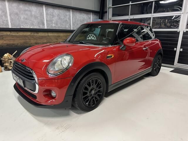 Rood Gebruikt 2016 Mini ONE Salt Hatchback | € 11.880 (Eerlijke prijs) - Afbeelding 1/4