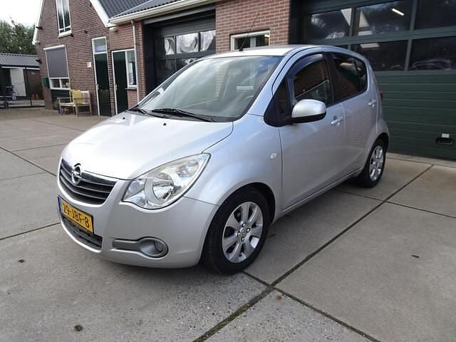 Grijs Gebruikt 2009 Opel Agila Enjoy Hatchback | € 5.650 (Eerlijke prijs) - Afbeelding 1/4