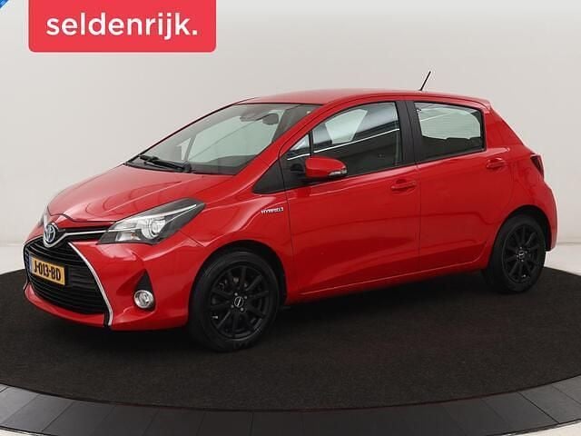 Rood Gebruikt 2016 Toyota Yaris Comfort Hatchback | € 10.900 (Goede deal) - Afbeelding 1/4