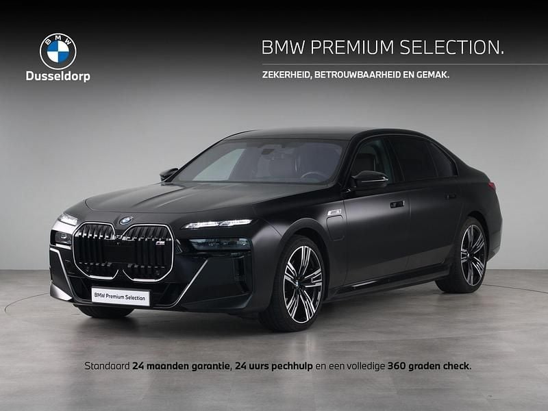 Zwart Gebruikt 2024 BMW M760e Comfort Edition Sedan | € 119.995 (Super prijs) - Afbeelding 1/4