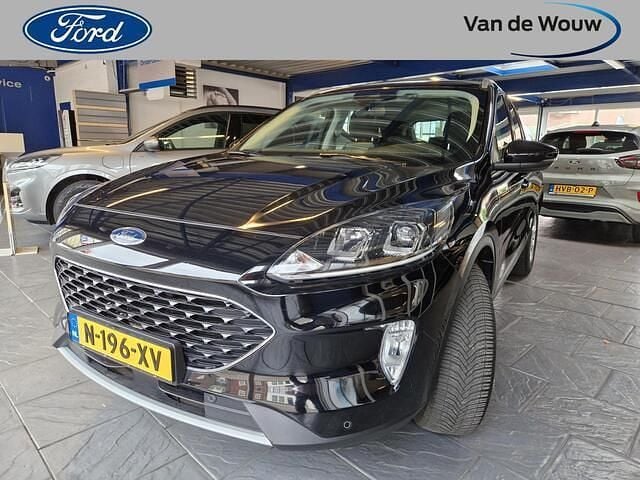 Zwart Gebruikt 2020 Ford Kuga Titanium SUV | € 21.800 (Goede deal) - Afbeelding 1/4