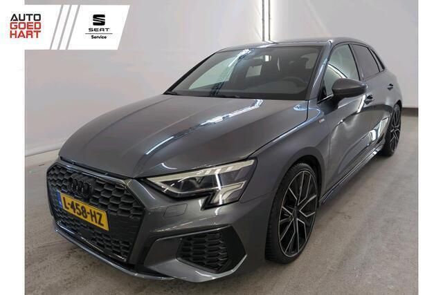 Grijs Gebruikt 2021 Audi A3 Sportback S-Line Hatchback | € 26.895 (Eerlijke prijs) - Afbeelding 1/4