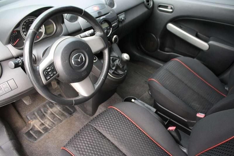 Occasion Mazda 2 84 PK (61 kW) 2011 Grijs Hatchback
