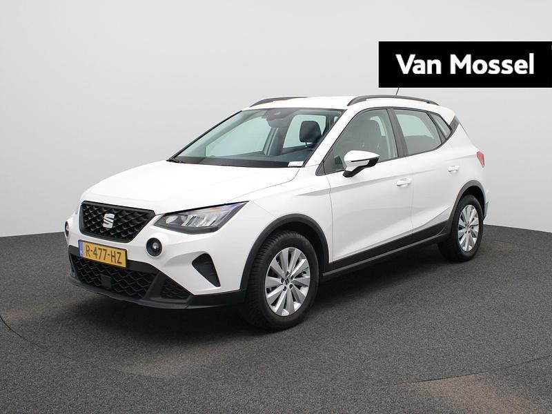 Wit Gebruikt 2022 Seat Arona Style SUV | € 18.400 (Eerlijke prijs) - Afbeelding 1/4