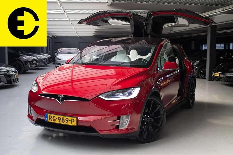 Rood Gebruikt 2017 Tesla Model X SUV | € 26.950 (Eerlijke prijs) - Afbeelding 1/4