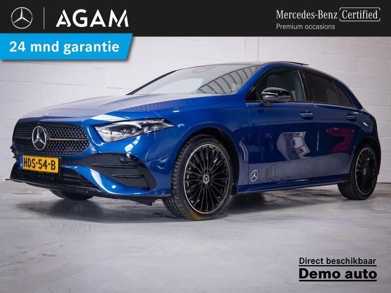 Blauw Gebruikt 2025 Mercedes A250 AMG line Hatchback | € 43.950 (Duur) - Afbeelding 1/4