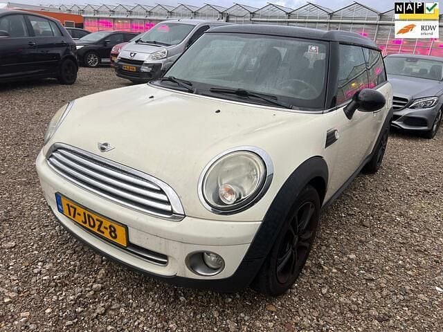 Wit Gebruikt 2009 Mini Cooper Clubman Chili Stationwagen | € 1.750 - Afbeelding 1/4