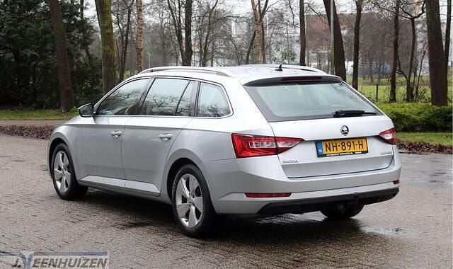 Occasion Skoda Superb Business Line 150 PK (110 kW) 2017 Grijs Stationwagen