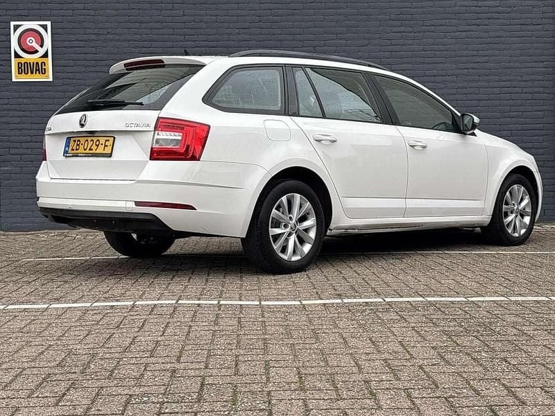 Occasion Skoda Octavia Business Line 116 PK (85 kW) 2019 Wit Stationwagen