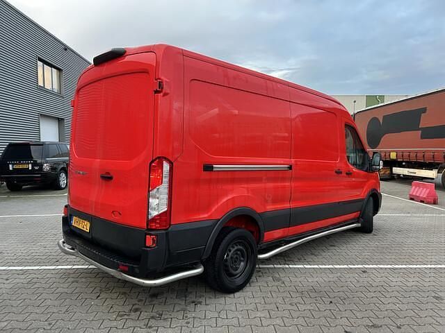 Occasion Ford Transit Trend 107 PK (78 kW) 2021 Rood Van