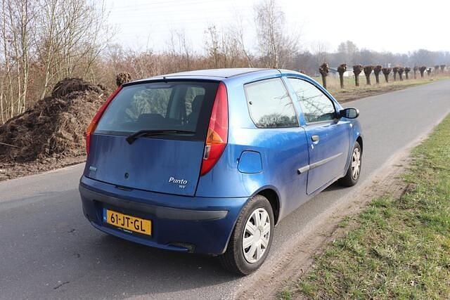 Occasion Fiat Punto Dynamic 80 PK (58 kW) 2002 Blauw Hatchback