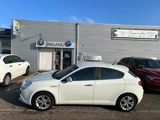 Occasion Alfa Romeo Giulietta Distinctive 170 PK (125 kW) 2014 Wit Hatchback