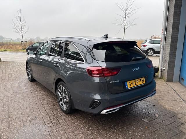 Occasion Kia Ceed 105 PK (77 kW) 2022 Grijs Hatchback