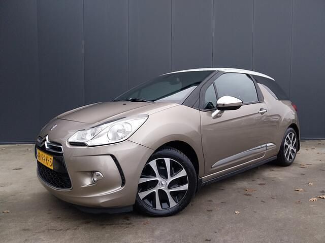 Beige Gebruikt 2011 Citroën DS3 So Chic Hatchback | € 3.450 (Eerlijke prijs) - Afbeelding 1/4