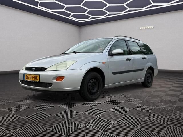 Grijs Gebruikt 1999 Ford Focus Trend Stationwagen | € 850 (Eerlijke prijs) - Afbeelding 1/4