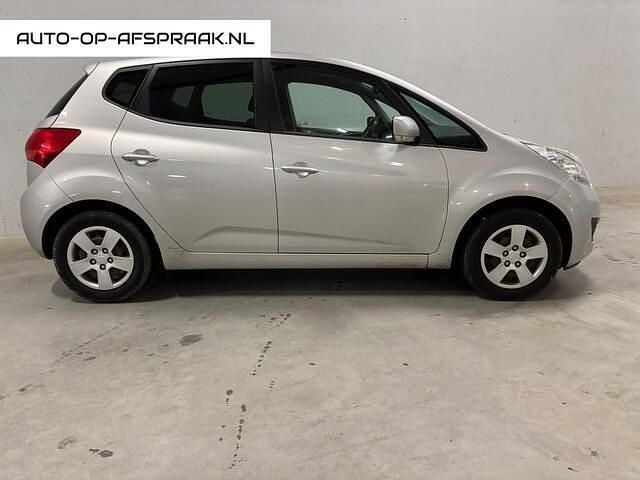 Grijs Gebruikt 2014 Kia Venga Hatchback | € 4.666 (Goede deal) - Afbeelding 1/4