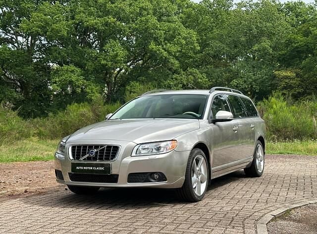 Beige Gebruikt 2008 Volvo V70 Stationwagen | € 19.995 (Duur) - Afbeelding 1/4