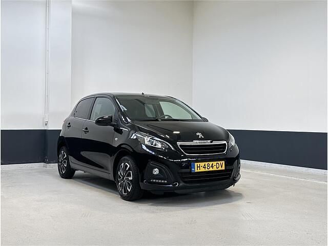 Zwart Gebruikt 2020 Peugeot 108 Active Hatchback | € 8.249 (Eerlijke prijs) - Afbeelding 1/4
