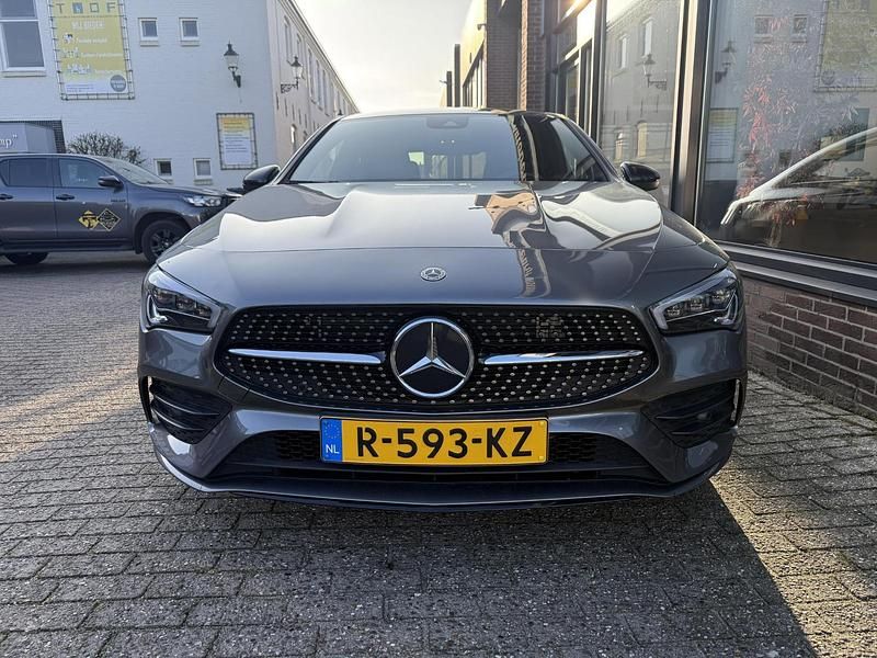 Occasion Mercedes CLA250e Premium Plus 218 PK (160 kW) 2021 Grijs Sedan