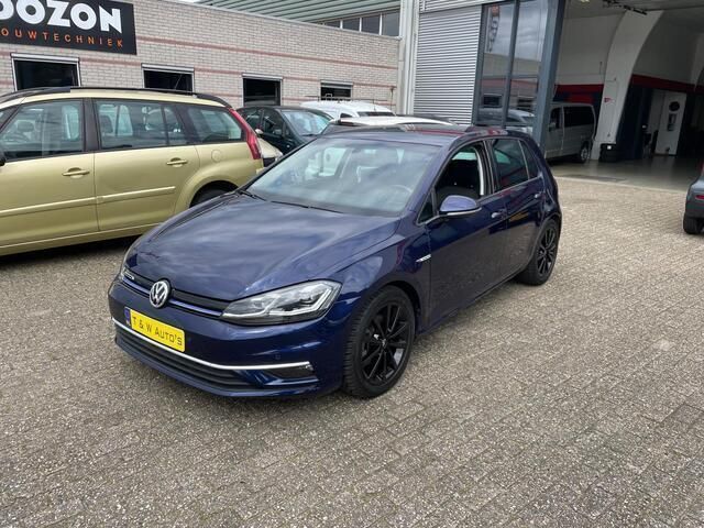 Blauw Gebruikt 2018 VW Golf VII Highline Hatchback | € 21.495 (Eerlijke prijs) - Afbeelding 1/4