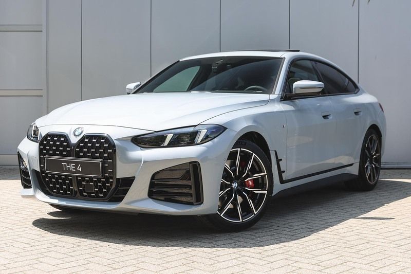M brooklyn grau Nieuw 2025 BMW 420 Executive Coupé | € 82.399 (Eerlijke prijs) - Afbeelding 1/4